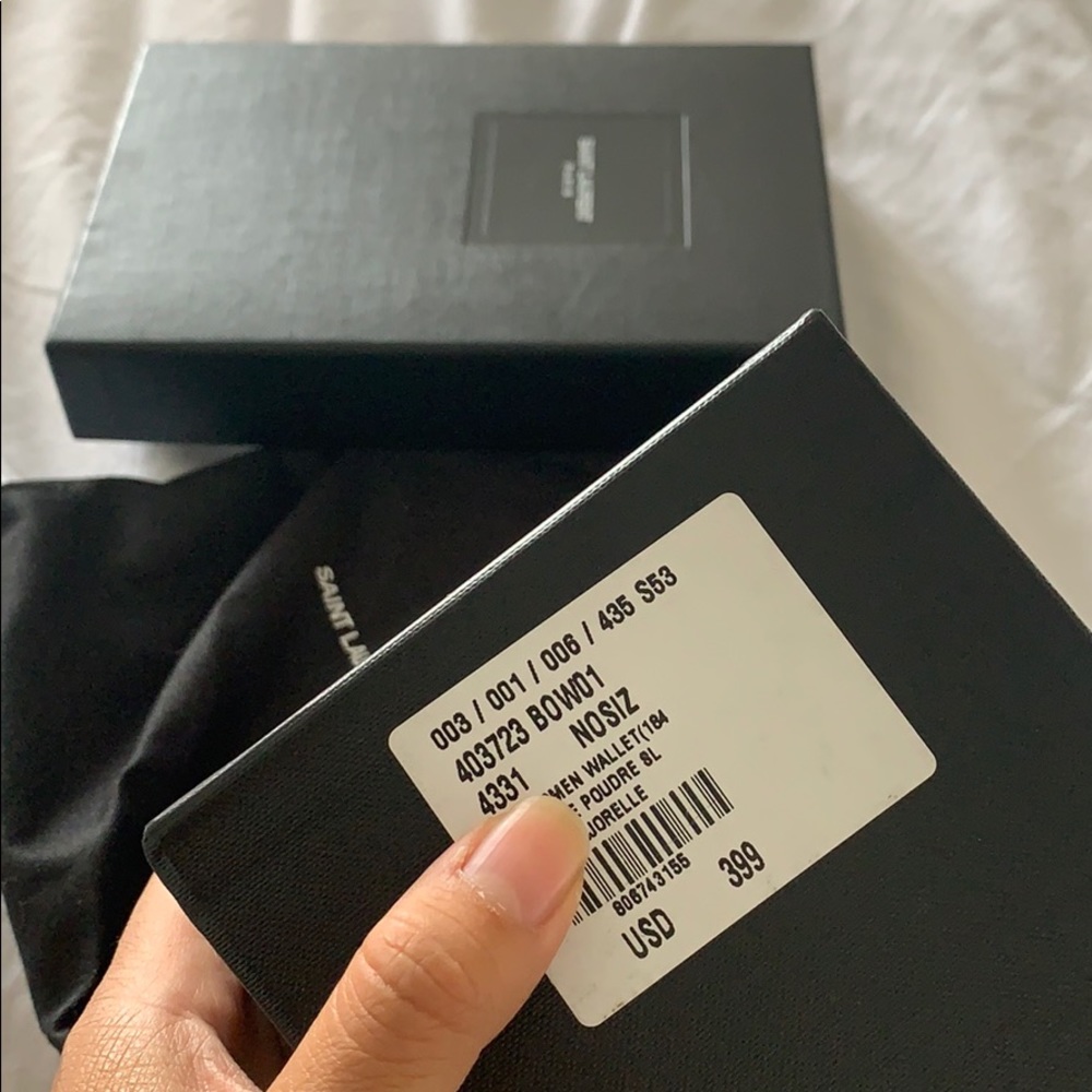 [SOLD] SAINT LAURENT CARD HOLDER WALLET - STARS - Picture 5 of 5